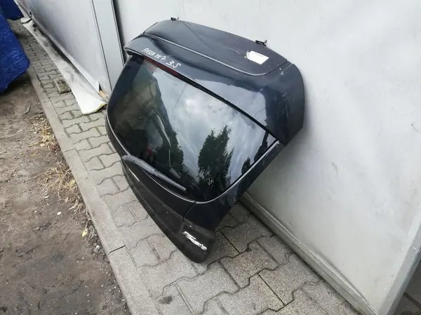 Takaluukku Ford Fiesta MK7 image 4