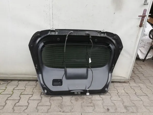 Takaluukku Ford Fiesta MK7 image 6