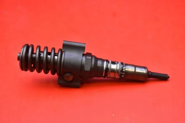Pompe d'injection OEM 03G130073B pour Audi A3 2.0 TDI image 4