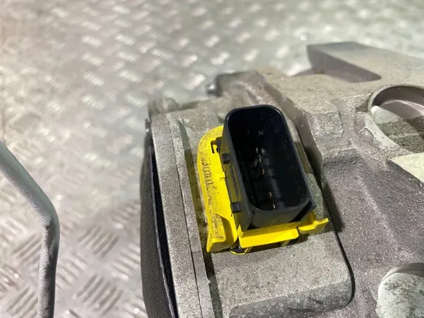 Jaguar I-PACE elmotor J9D3-75764-AG OEM image 4