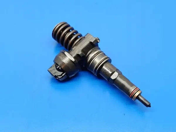VW Passat B5 1.9TDi 8V 130KM AWX Pump OEM 038130073AR image 6