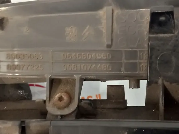 Luz de Stop Citroen C5 II X7 OEM 9646804580 image 5