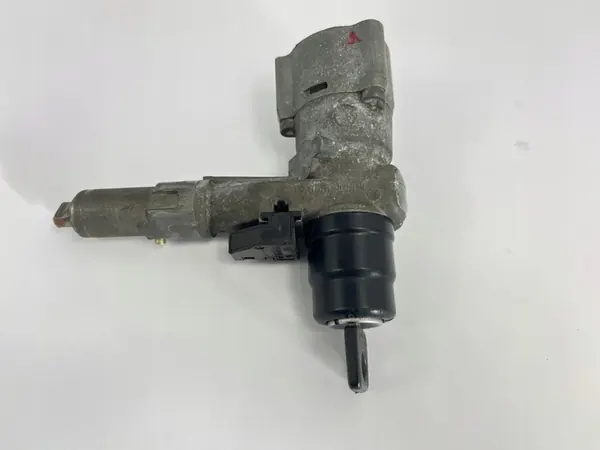 Sytytyskytkin avaimella Mercedes W124 1985-89 image 2