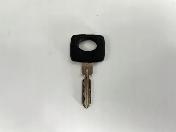 Sytytyskytkin avaimella Mercedes W124 1985-89 image 9