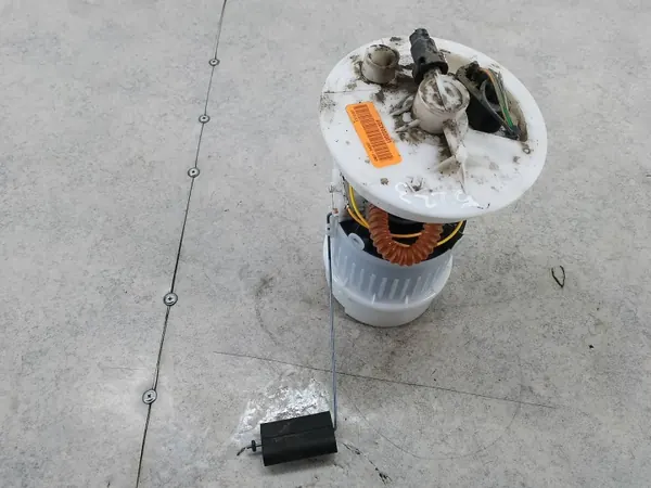 Bränslepump OEM 6N51-9H307 för Volvo V50 1.8 16V image 2