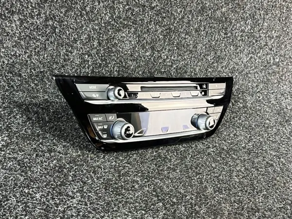 Panel Climatización BMW 5 G30 G31 OEM 9458830 - Usado image 3
