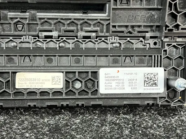 Panel Climatización BMW 5 G30 G31 OEM 9458830 - Usado image 6