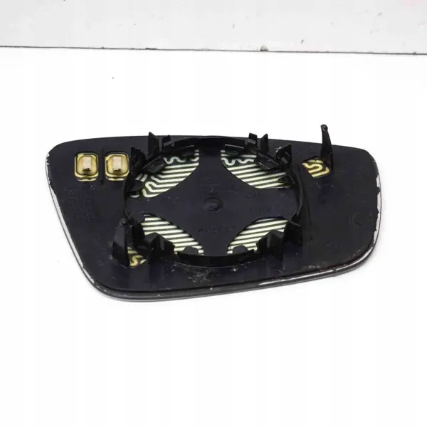 Insert de rétroviseur gauche VW Golf VIII OEM 6RU857521 image 3