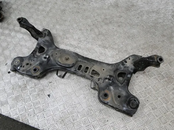 Poutre d'essieu avant OEM 2Q0199315 VW Polo VI image 3