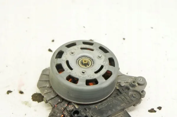 SS398 16363-47060 Radiatorventilatormotor voor Toyota Corolla image 3