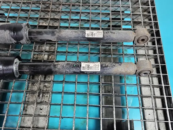 Set Ammortizzatori Posteriori Opel Astra IV J L+P image 3