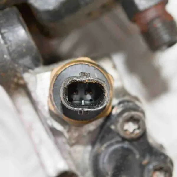 Bomba de combustible Mercedes-Benz E (W212) 2.2L OEM 28249008A6510700901 image 4