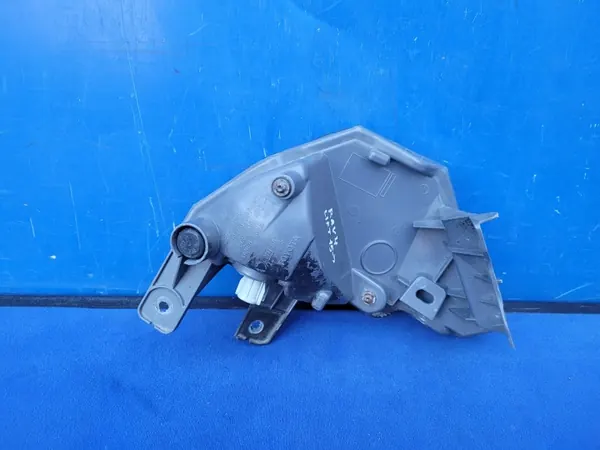 Luz de marcha-atrás direita OEM 81480-0R040 para Toyota RAV4 image 7