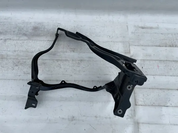 Mercedes E-Class W212 A212 Supporto Destro A2126200600 OEM image 4