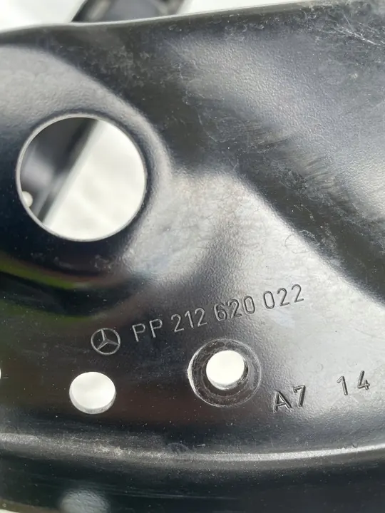 Mercedes E-Class W212 A212 Supporto Destro A2126200600 OEM image 6