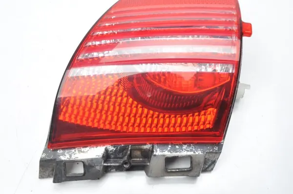 Feu de recul Peugeot 2008 I OEM 968074780 image 3