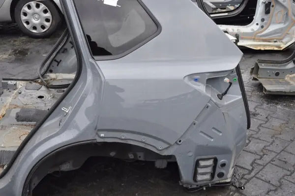 Nissan X-Trail T33 Heckkotflügel OEM 421697 image 4