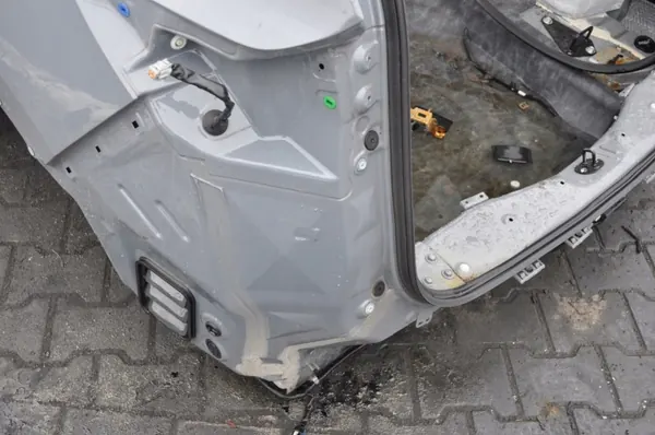 Nissan X-Trail T33 Heckkotflügel OEM 421697 image 5