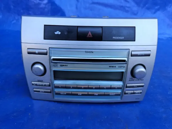 Radio Toyota OEM 86120-0F030 para Corolla Verso 04-06 image 2