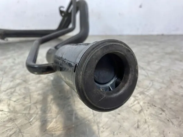 Nissan OE FOB39496 Tankfyllningshals - Begagnad image 4