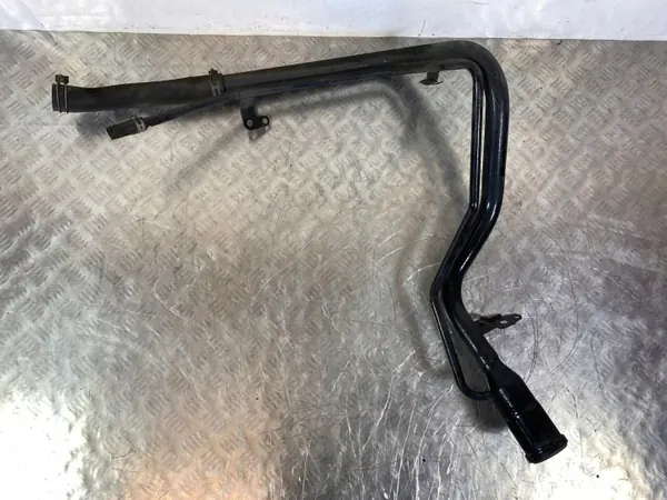 Nissan OE FOB39496 Tankfyllningshals - Begagnad image 5