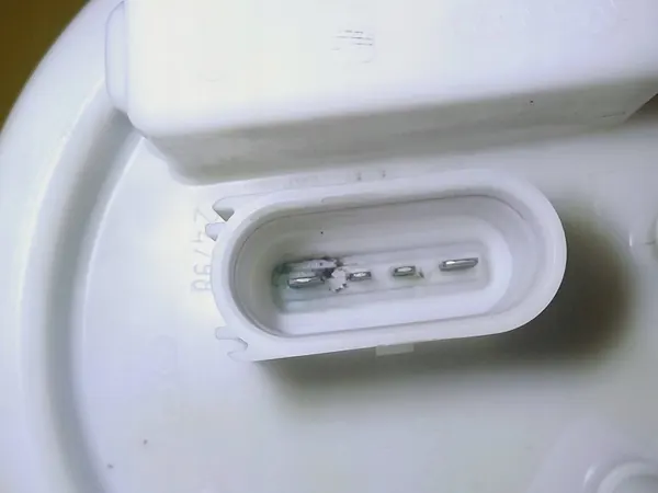 Bomba de Combustível Skoda Octavia I 1.6B 1J0919051D image 3