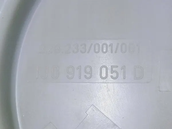 Bomba de Combustível Skoda Octavia I 1.6B 1J0919051D image 4