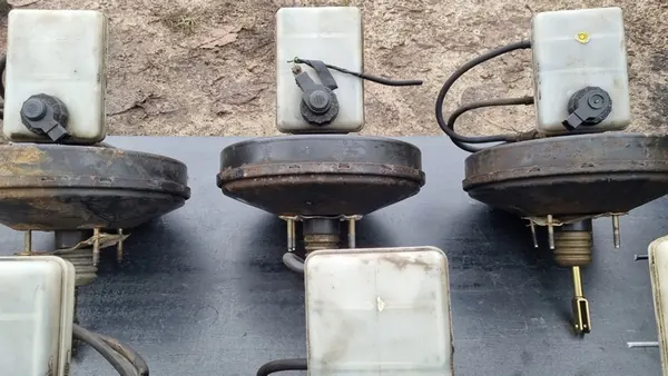 IVECO DAILY III 35S9 2.8D Rem Servo Pomp image 3