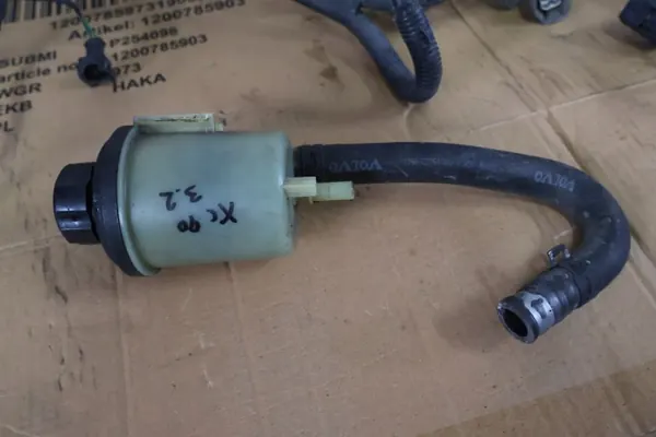Depósito direção assistida OEM 6C913R700BC usado image 2