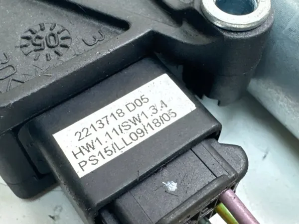 Moteur de toit ouvrant Peugeot 407 OEM 221371805 image 4