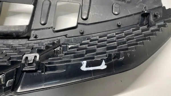 Griglia anteriore Nissan Qashqai J11 II Lift OEM image 10