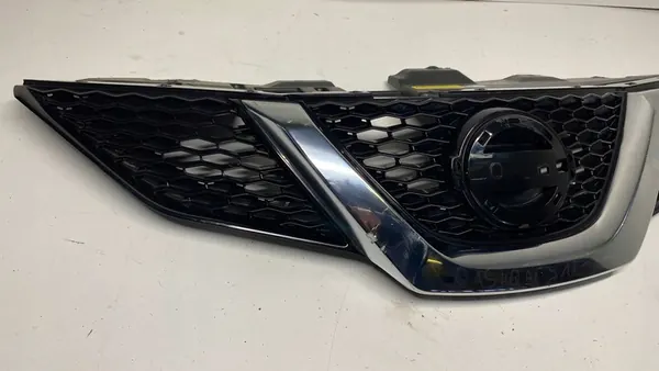 Griglia anteriore Nissan Qashqai J11 II Lift OEM image 4