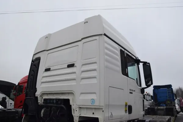 Cabina completa MAN TGX - Usada, Qualidade OEM image 4