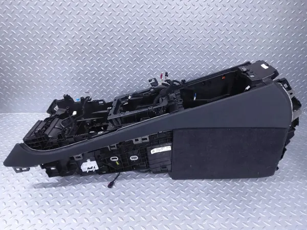 Accoudoir console BMW X5 G05 AGR29230 d'occasion image 2