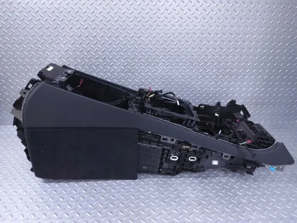Accoudoir console BMW X5 G05 AGR29230 d'occasion image 5