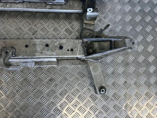 Tesla Model X Vorderbremsen OEM 106813900A Gebraucht image 6