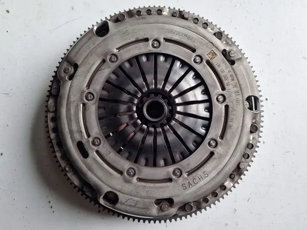 Audi A3 8V Volante de Dupla Massa 1.5 TSI image 4