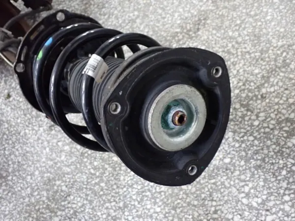 Pivot de direction gauche OEM 5Q0413023FJ Skoda Octavia III image 3