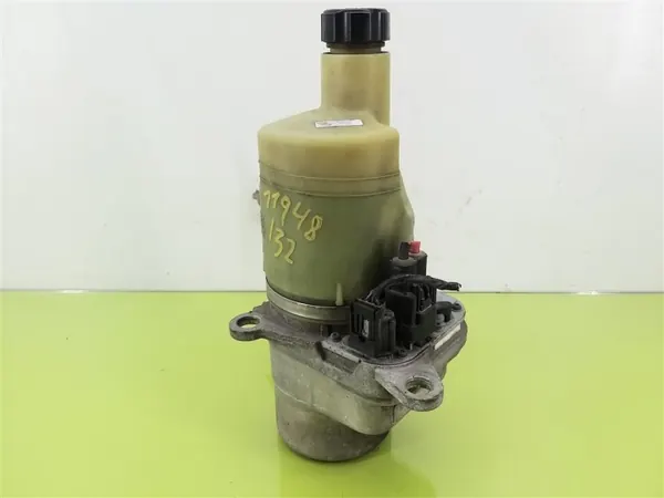 Pompe de direction assistée Volvo OEM 5N513K514AD Occasion image 2