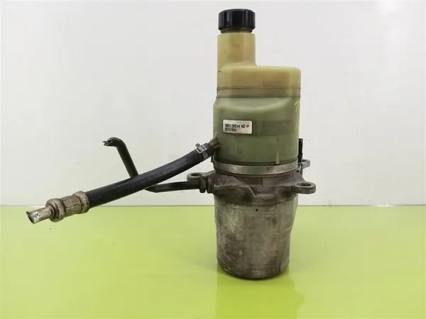 Pompe de direction assistée Volvo OEM 5N513K514AD Occasion image 4