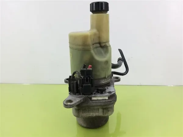 Pompe de direction assistée Volvo OEM 5N513K514AD Occasion image 6
