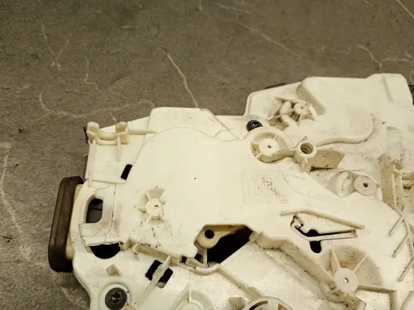 Módulo de cerradura de puerta corredera derecha Mercedes Vito A4477302702 image 3