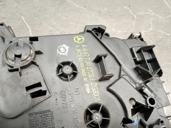 Módulo de cerradura de puerta corredera derecha Mercedes Vito A4477302702 image 7