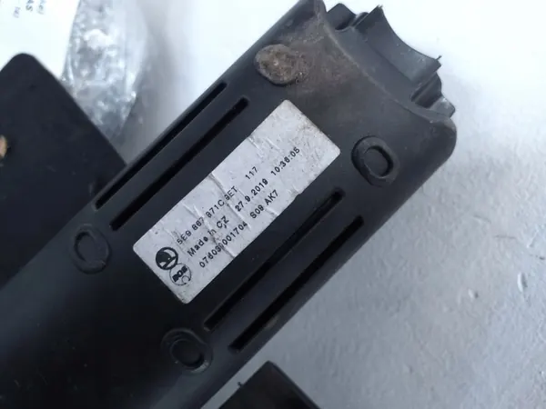 Persiana de maletero Skoda Octavia MK3 OEM 5E9867871C image 4