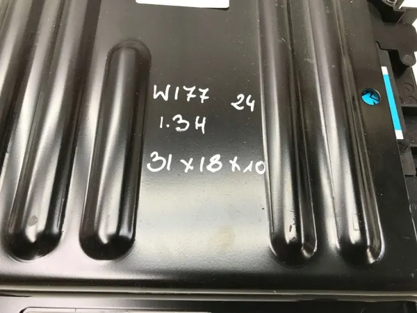Mercedes-Benz OEM A0009821331 Akku 8Ah Käytetty image 4