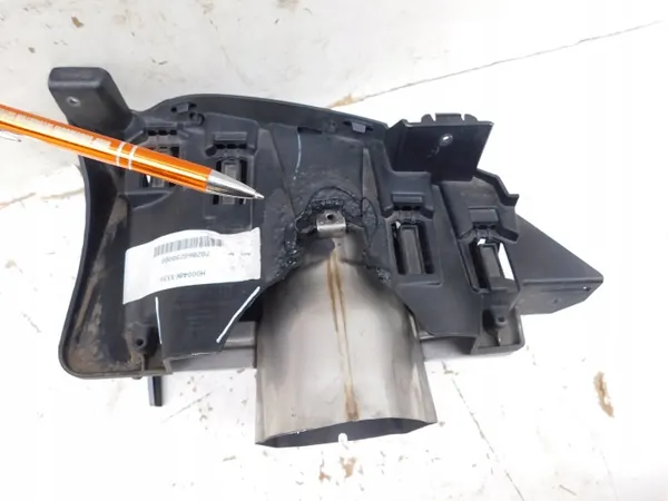 Punta de escape Mercedes A W177 AMG OEM A1774907900 image 9
