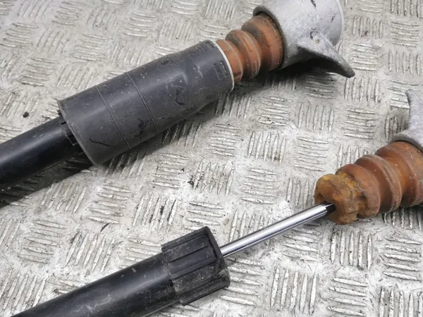 Ammortizzatore posteriore Audi A6 S6 C8 2021 4K0513035AE image 4