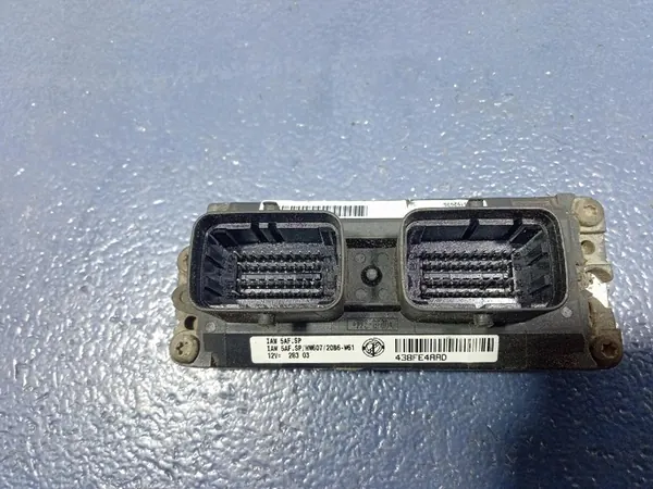 FIAT PANDA II 1.2 Contrôleur Moteur 55192636 image 3