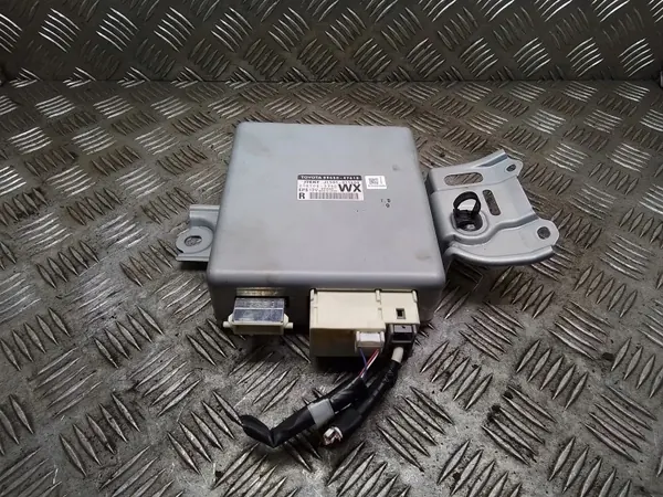 Module direction assistée OEM 8965047610 Toyota Prius+ image 2