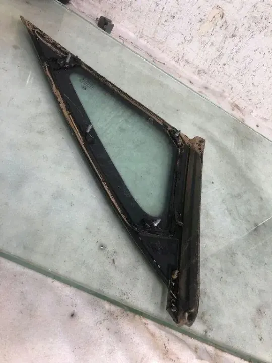 Ventana trasera derecha usada OEM 43R010183 Hyundai image 3